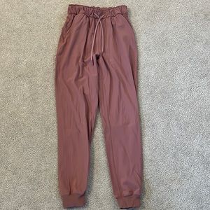 Lululemon Size 4 Stretch High Rise Joggers